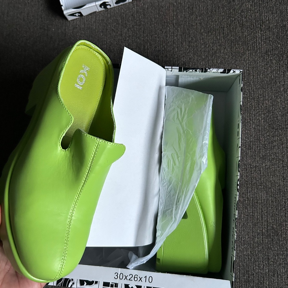 Women shoes